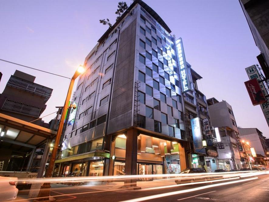 Kiwi Express Hotel - Chenggong Rd Taichung Exterior photo